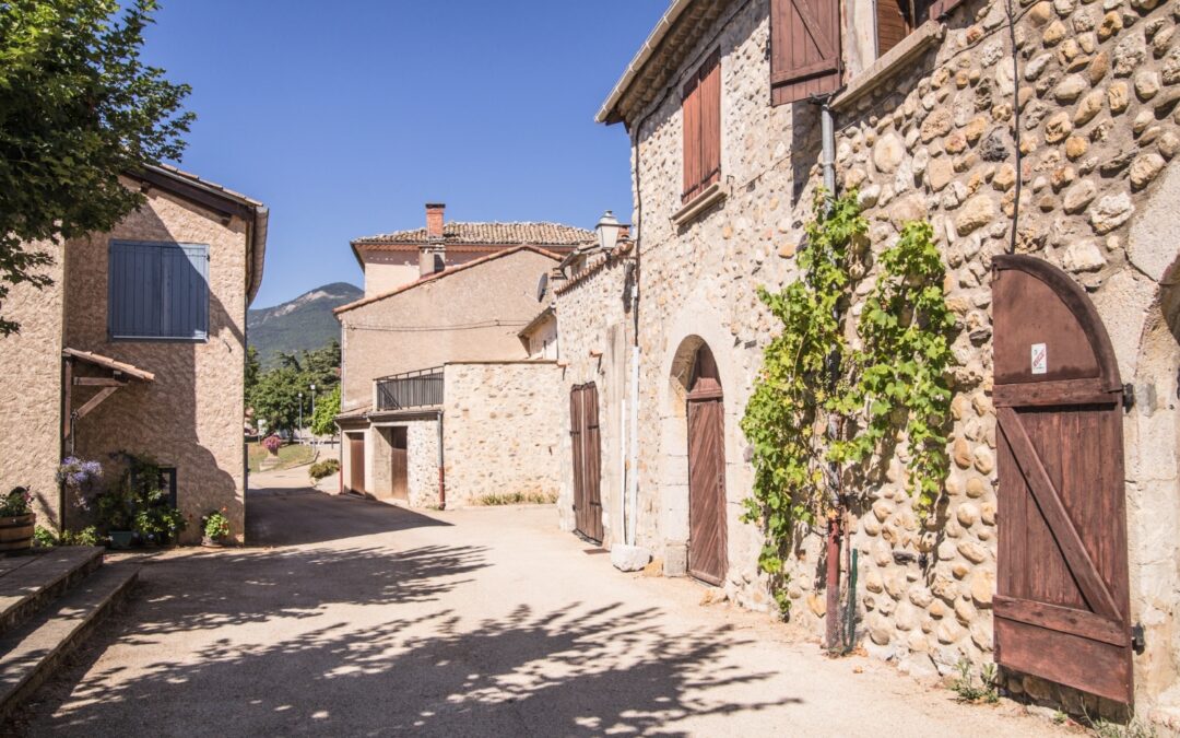 Le Mougins : Villa des Artistes, Havre de Création et de Sérénité